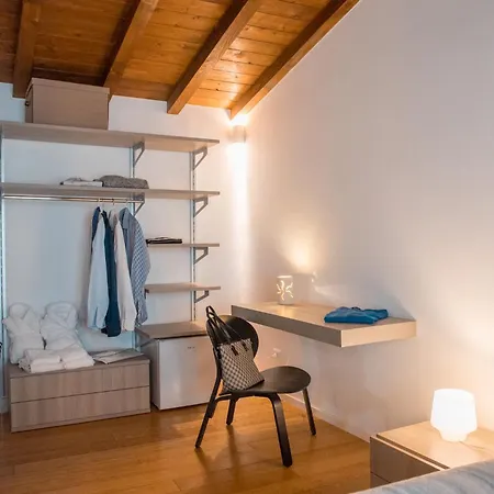 Alojamento de Acomodação e Pequeno-almoço Tulliani Residenze 4*
